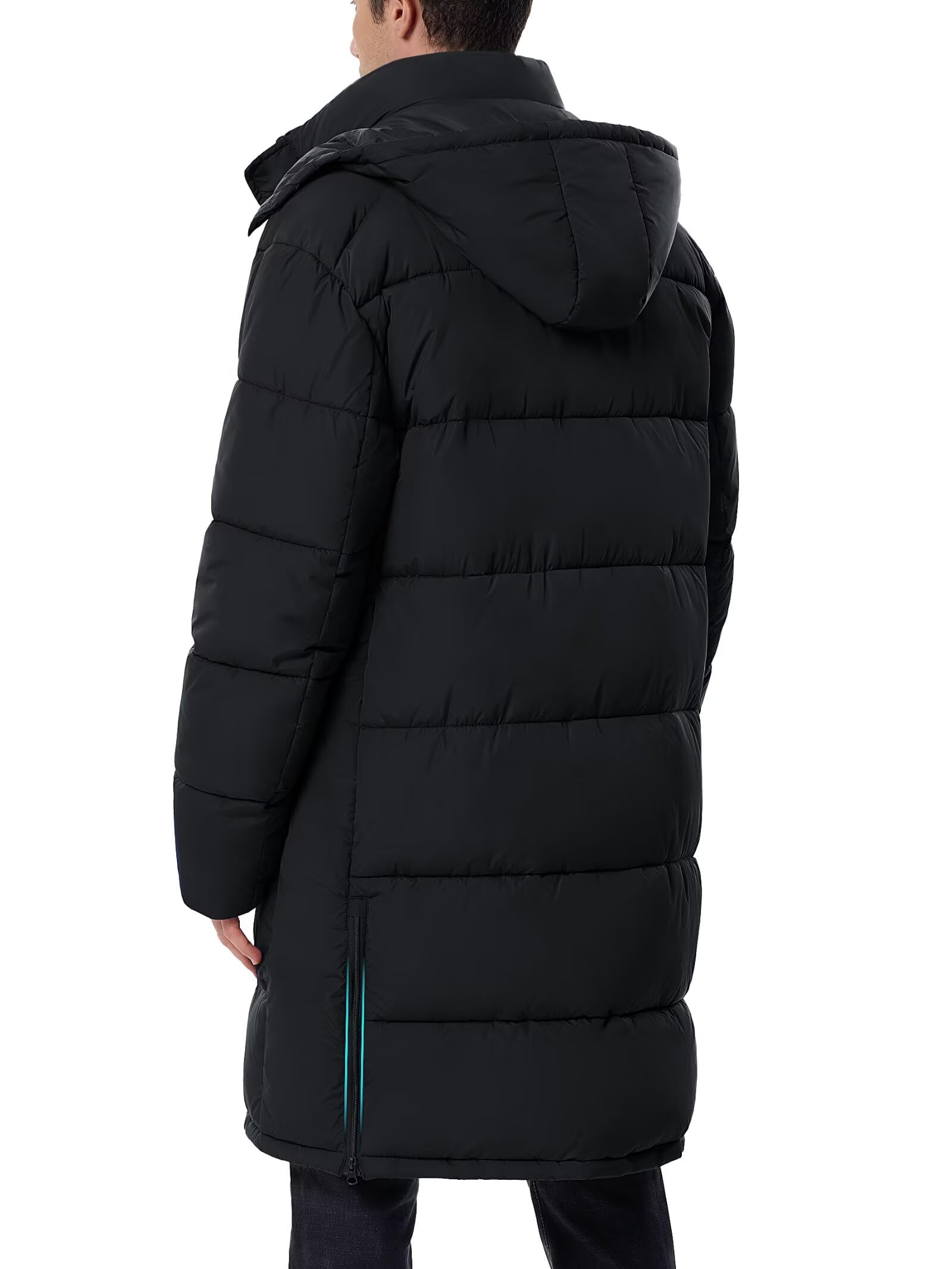 UIQUR puffer coat pocket details suitable for keys and phone storage.