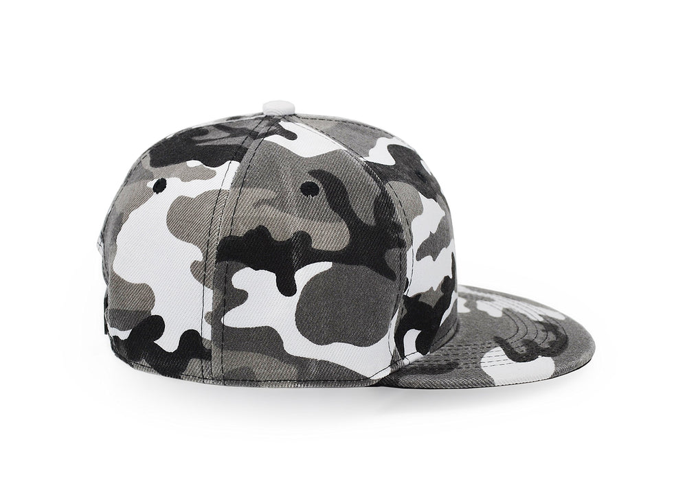UltraKey camouflage baseball cap in grey, versatile for everyday wear.