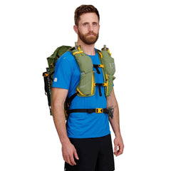 Ultimate Direction Fastpack 40 Spruce gear compartments keep items organized