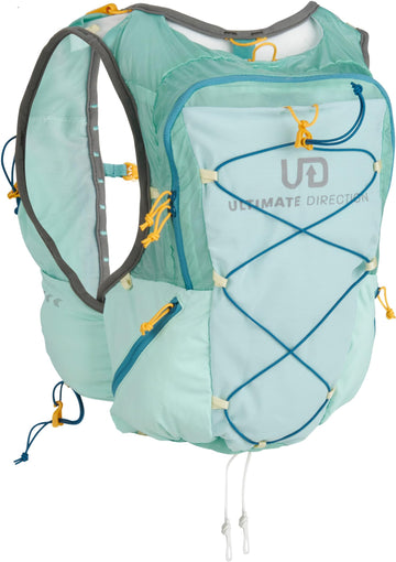 Ultimate Direction Ultra Vesta 6.0 shoulder straps provide a secure, tailored fit.