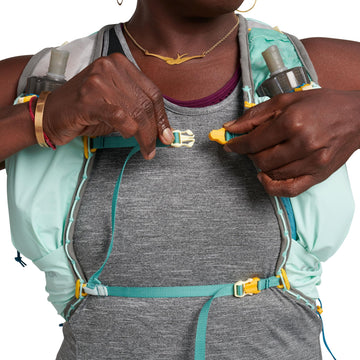 Ultimate Direction Ultra Vesta 6.0 stash pocket keeps small items dry.