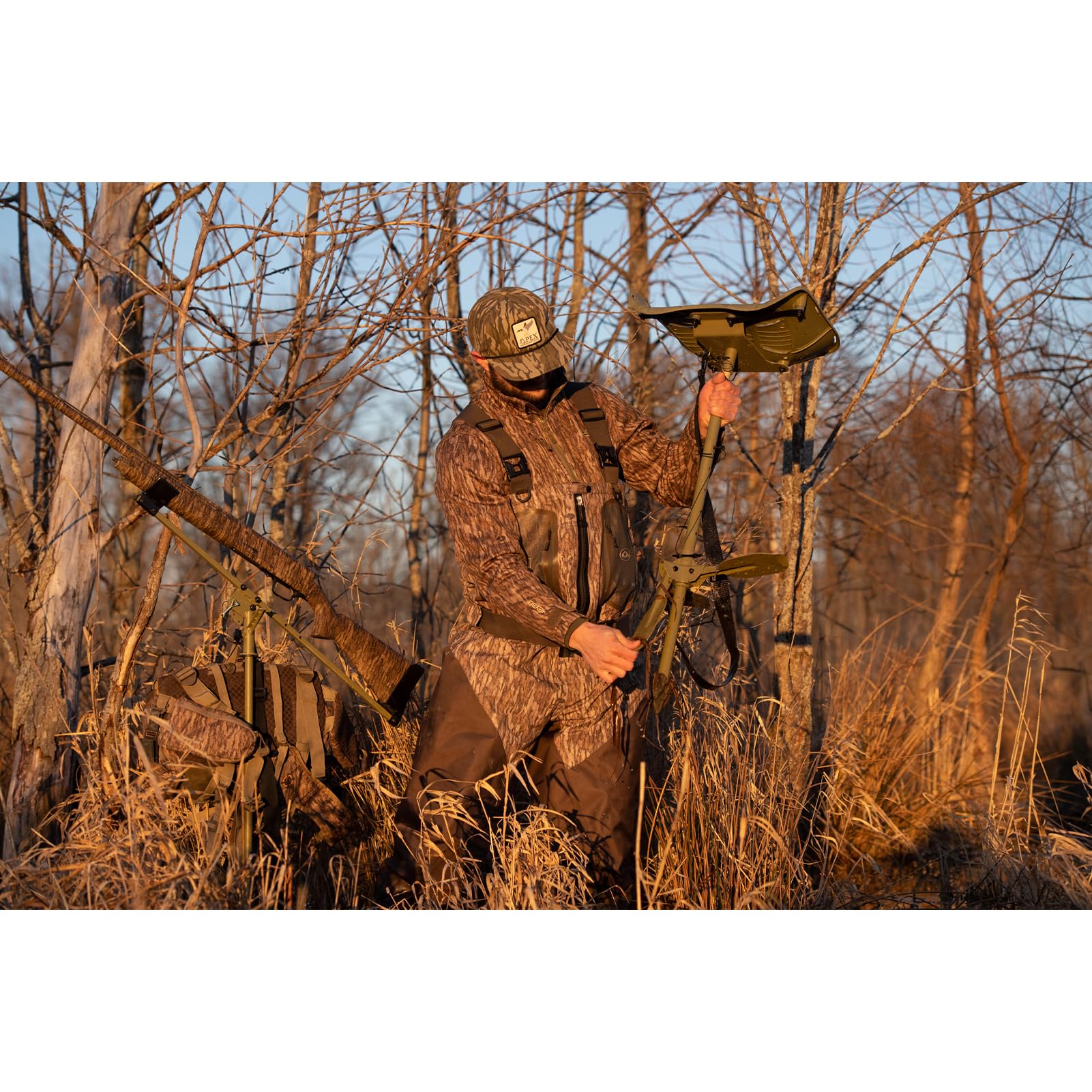 Overview of Avian-X Ergo Ultimate Marsh Seat for waterfowl hunting