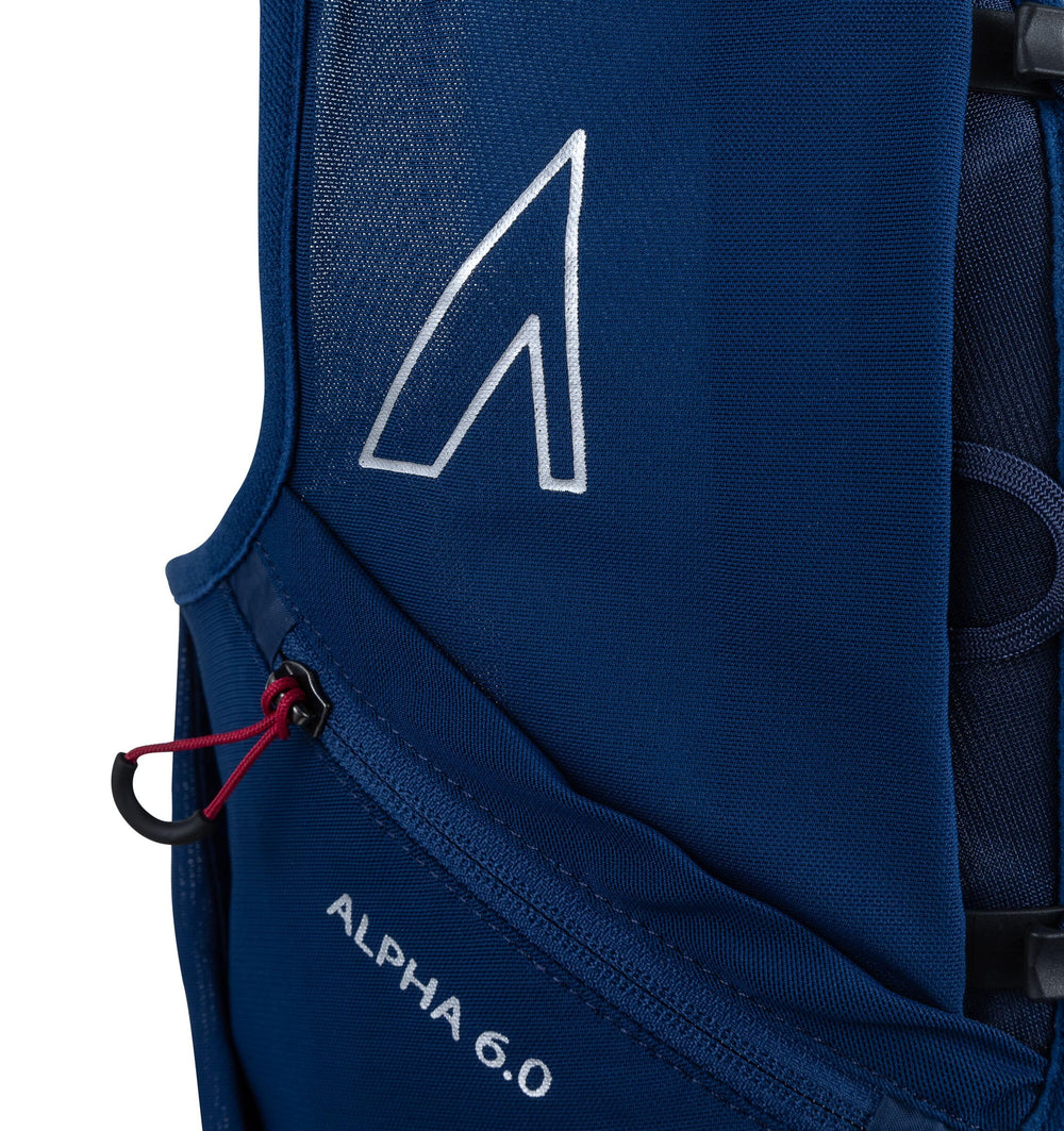 Ultraspire Alpha 6.0 insulated bladder compartment keeps fluids near ideal temperature.