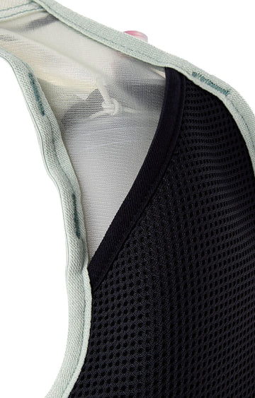 UltrAspire Big Bronco includes 2x500mL SoftFlasks for on-the-go hydration.