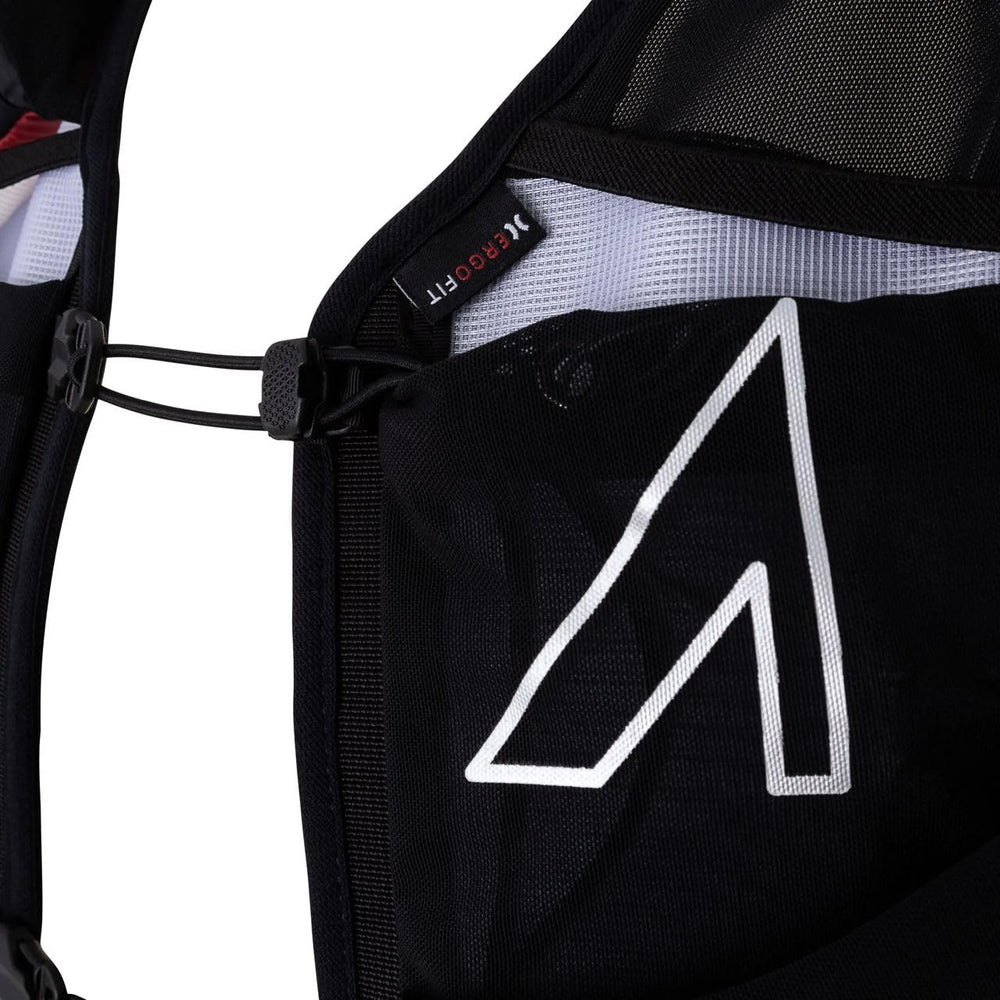 Ultraspire Legacy pocket layout keeps essentials accessible during training.