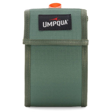 Umpqua Northfork Leader Wallet interior with 10 resealable sleeves and two mesh pockets, Model 35303.