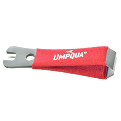 Umpqua Rivergrip Nipper Red with cutting-edge blade for precise on-water cuts
