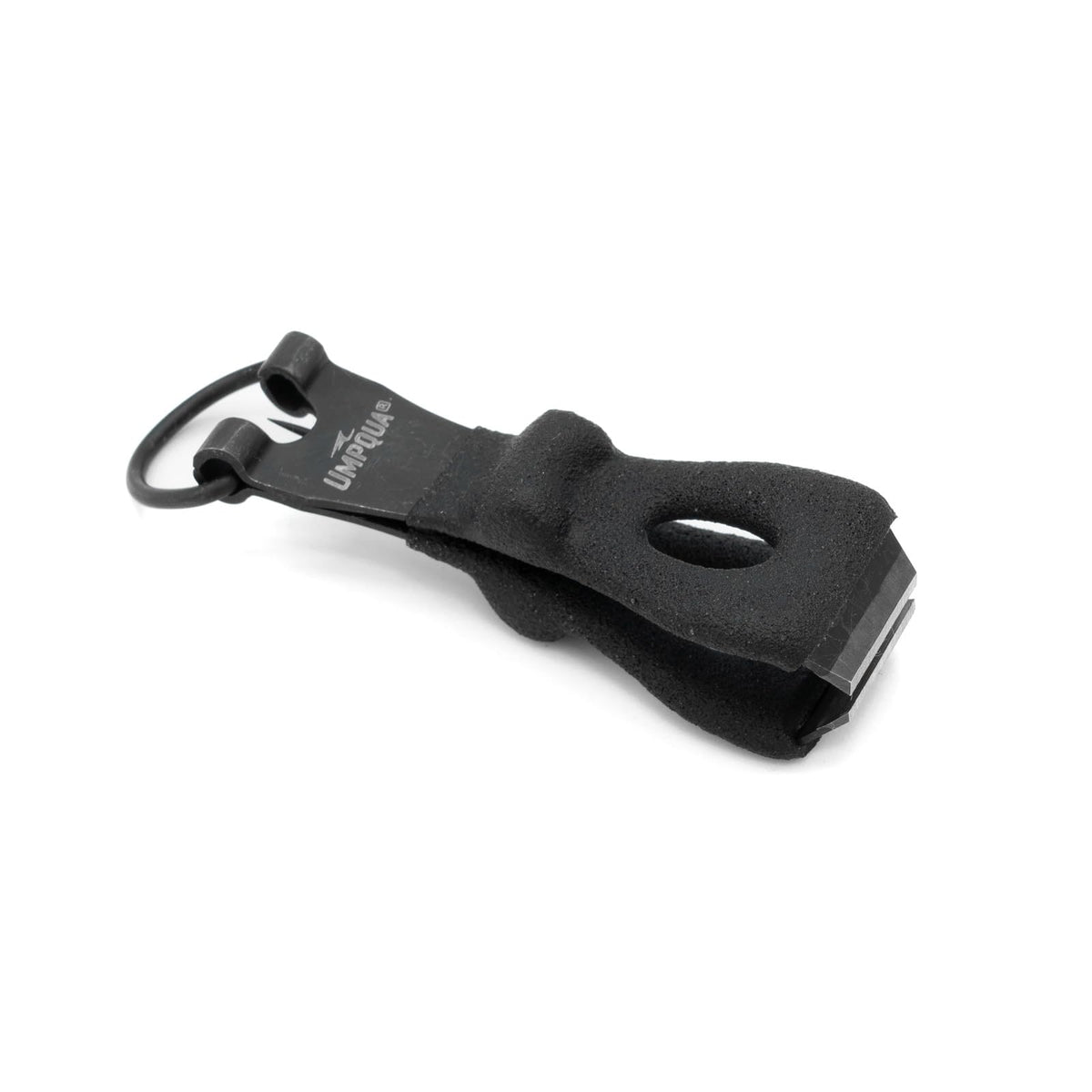 Umpqua Rivergrip PS Nipper Black with ergonomic cutout for precise tippet trimming on the water