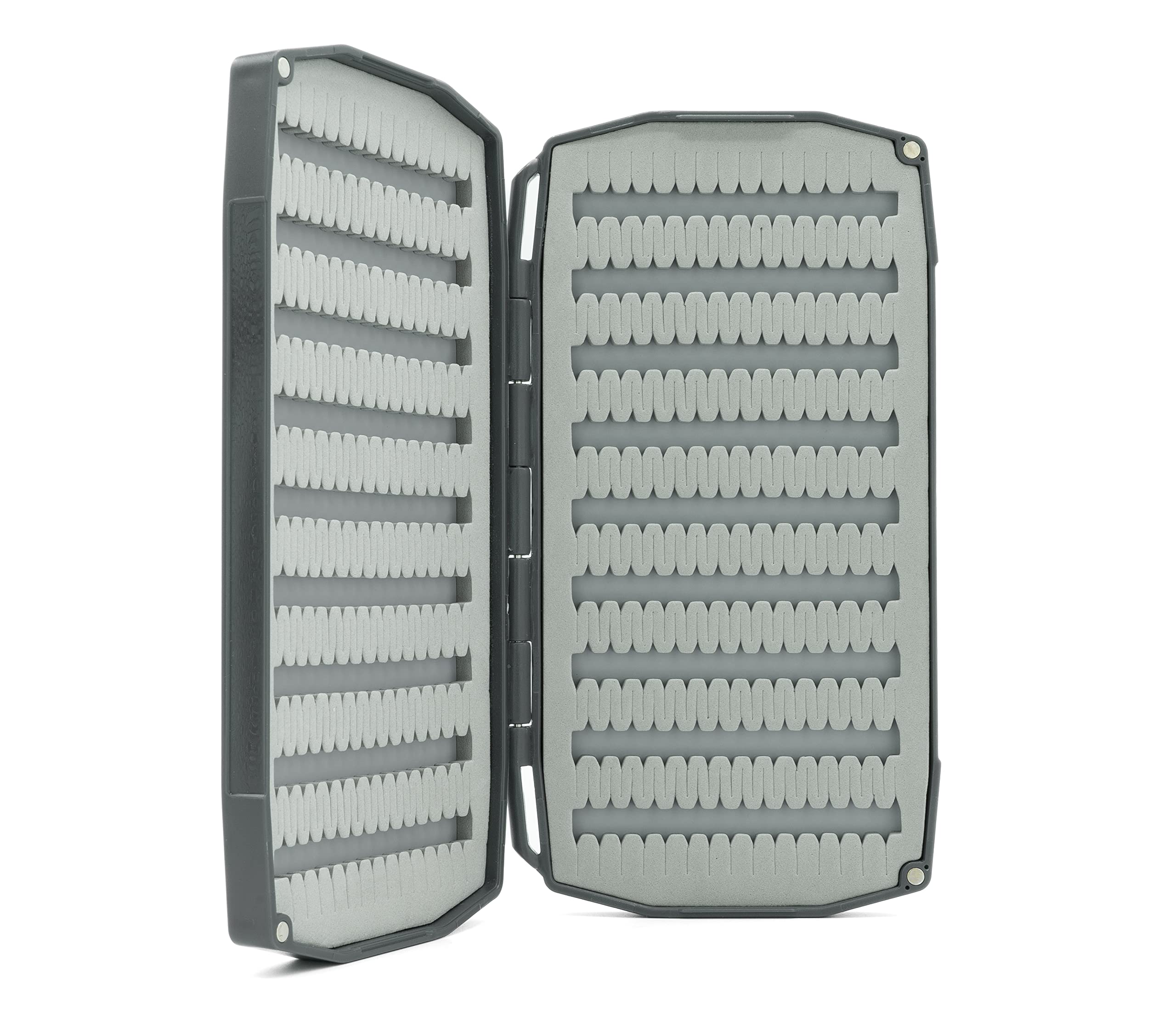 Angled entry points for easy loading of flies 8-22