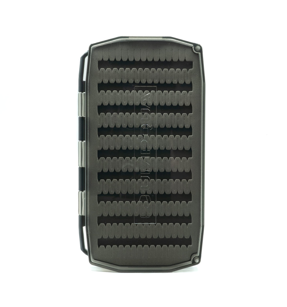 Magnetic quick access lid with deep gutters