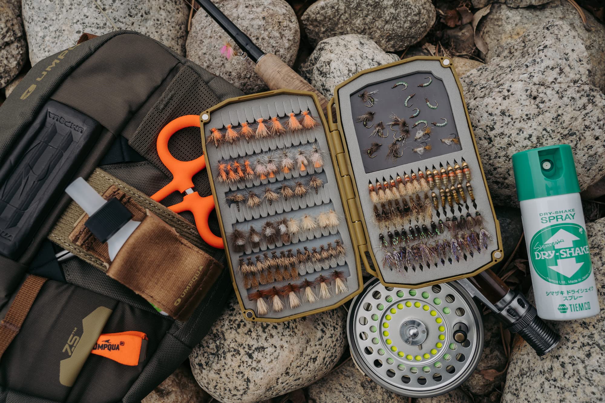 Umpqua UPG Foam Weekender Olive micro slit helps organize tiny flies 16-20