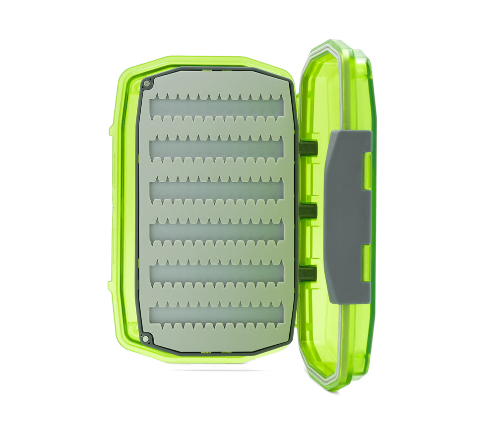 Umpqua UPG Silicone WP Essential Medium Fly Box FlyTrap storage prevents fly overlap during transport.