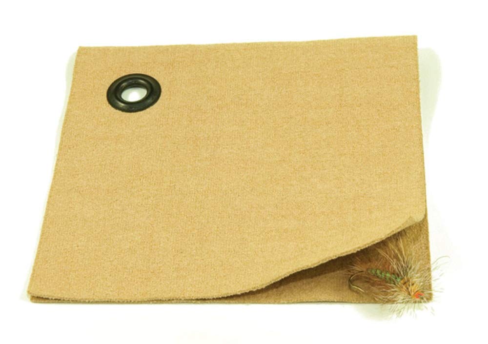 Umpqua Wonder Cloth water-absorbing dry fly patch cleans grips and dries flies on the river