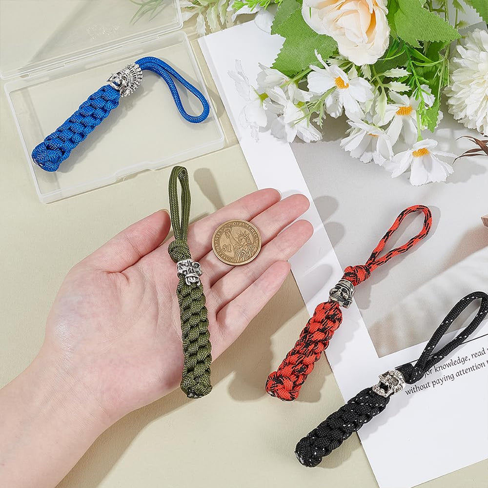 UNICRAFTALE paracord lanyard demonstrates improved grip for reliable tool retrieval.