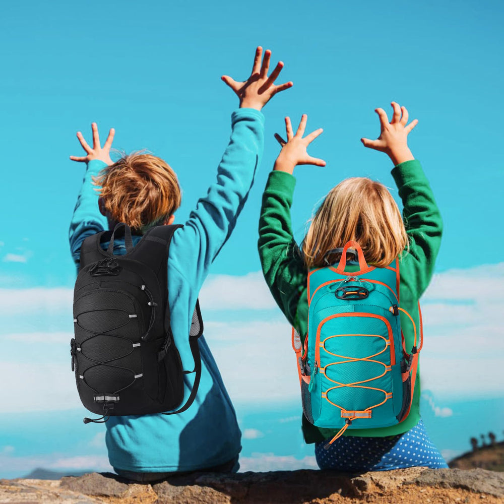 Unineovo 12L kids hiking backpack back view highlighting breathable honeycomb padding.