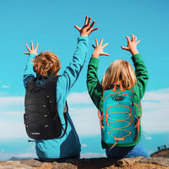 Unineovo 12L kids hiking backpack back view highlighting breathable honeycomb padding.
