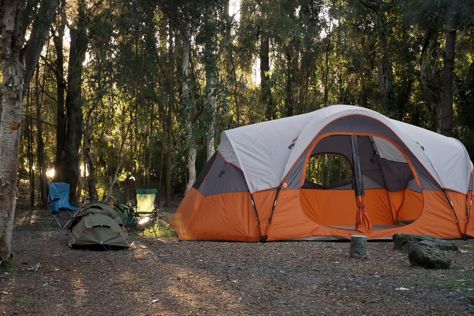UNP Camping Tent two-rooms layout supports outdoor cinema with projector