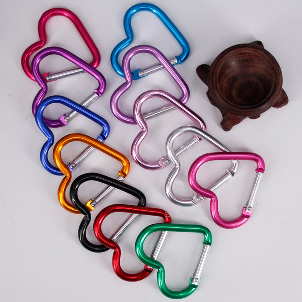 URTERYSER spring-loaded carabiner for quick secure attachment
