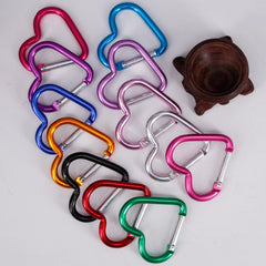 URTERYSER spring-loaded carabiner for quick secure attachment