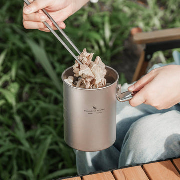 usharedo titanium pot doubles as a water cup