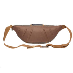Model wearing the waist pack around the waist