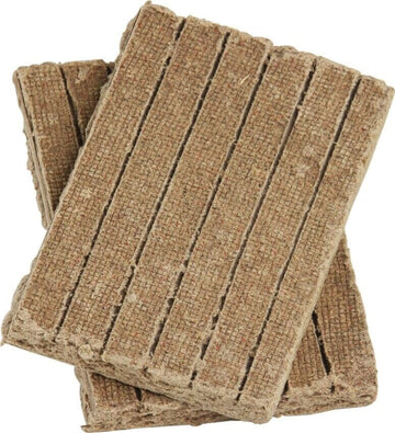 UST Fire Starting Stix quick-light wet: reliable ignition in rain.