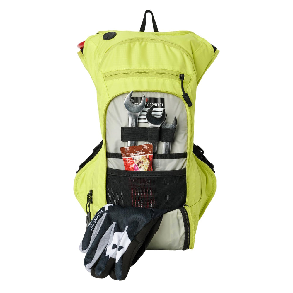 USWE Outlander Moto back view emphasizing ample storage for tools and snacks