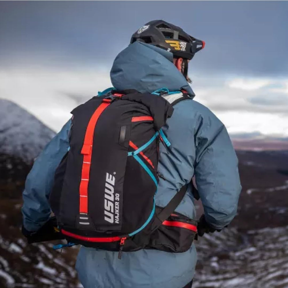 USWE Hajker 30L detachable waist belt doubles as hip pack