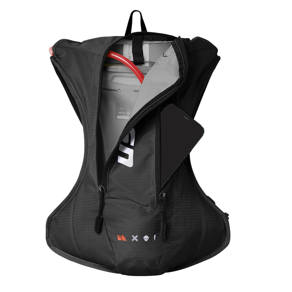 USWE Outlander Moto updated buckle delivers quick secure closure for fast trail starts.