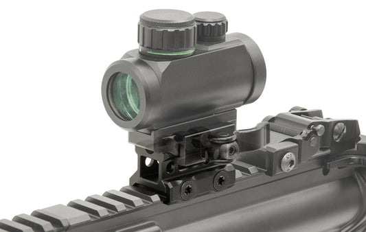 Close-up of locking Torx screws on UTG riser mount