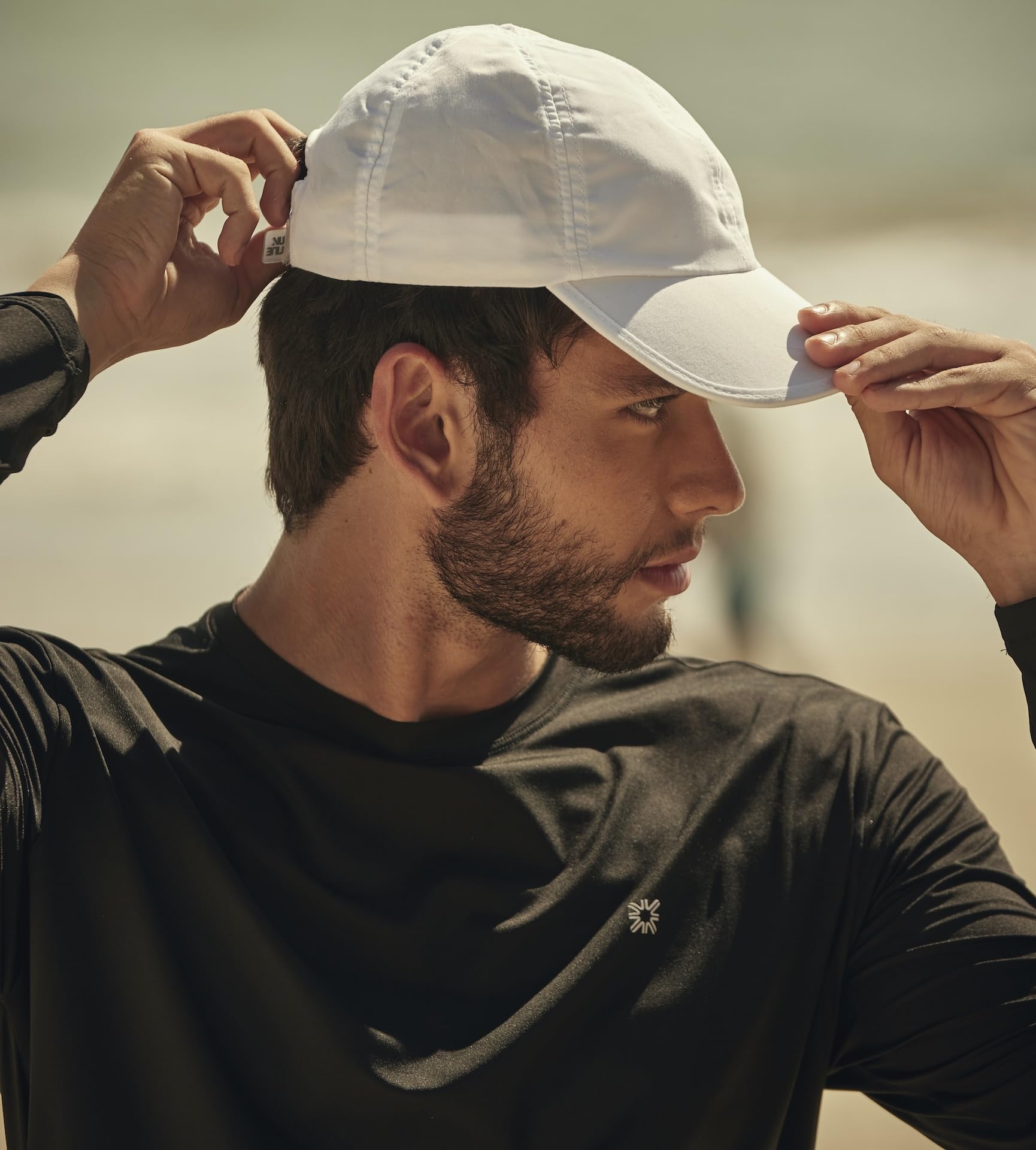 UV.LINE UV PRO Cap navy brim closeup displaying 7 cm shade edge