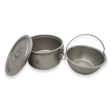 Valtcan ultralight camping pot highlights weight-friendly design.