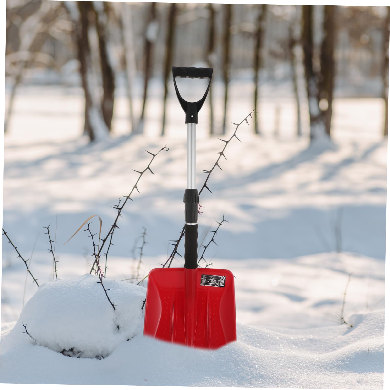 VANZACK easy-storage design keeps the shovel ready in a trunk.