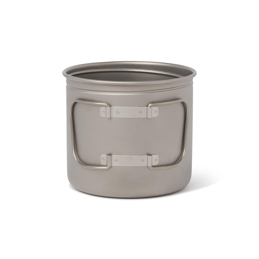 Vargo BOT XL foldaway titanium handles fold neatly for compact packing.