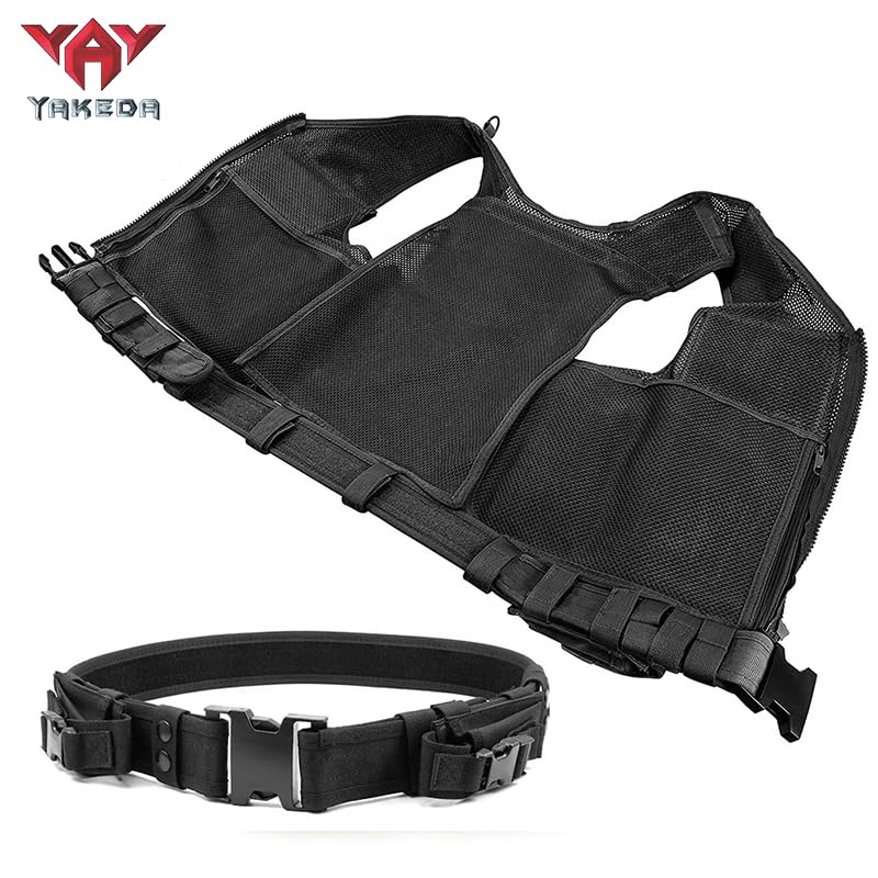 vAv YAKEDA multi-pocket vest with inside pockets for gear organization.