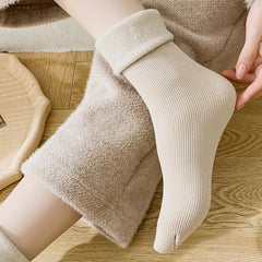 Veayiik stretchy flexible fit supports easy movement.