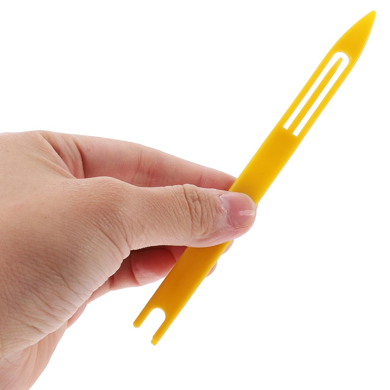 Professional-grade tools protect net lines during weaving and repair
