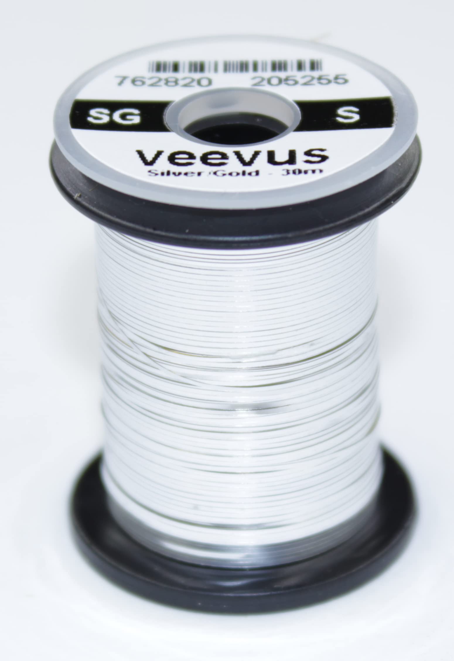 Veevus Mylar Tinsel Small Silver-Gold on a streamer demonstrates added flash and texture