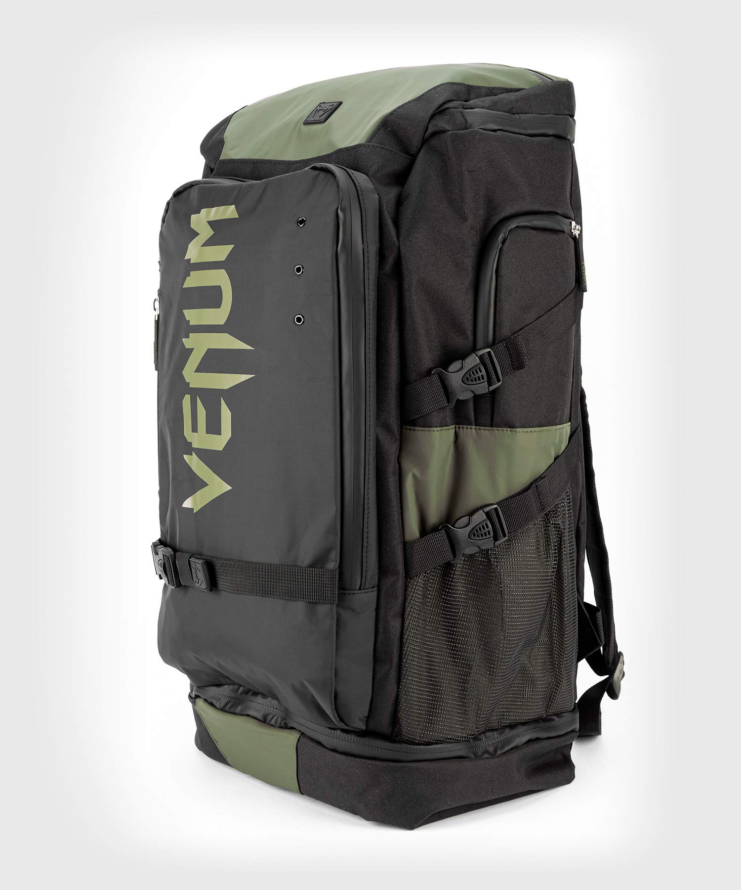 Venum Challenger Xtrem Evo separate dirty laundry pocket
