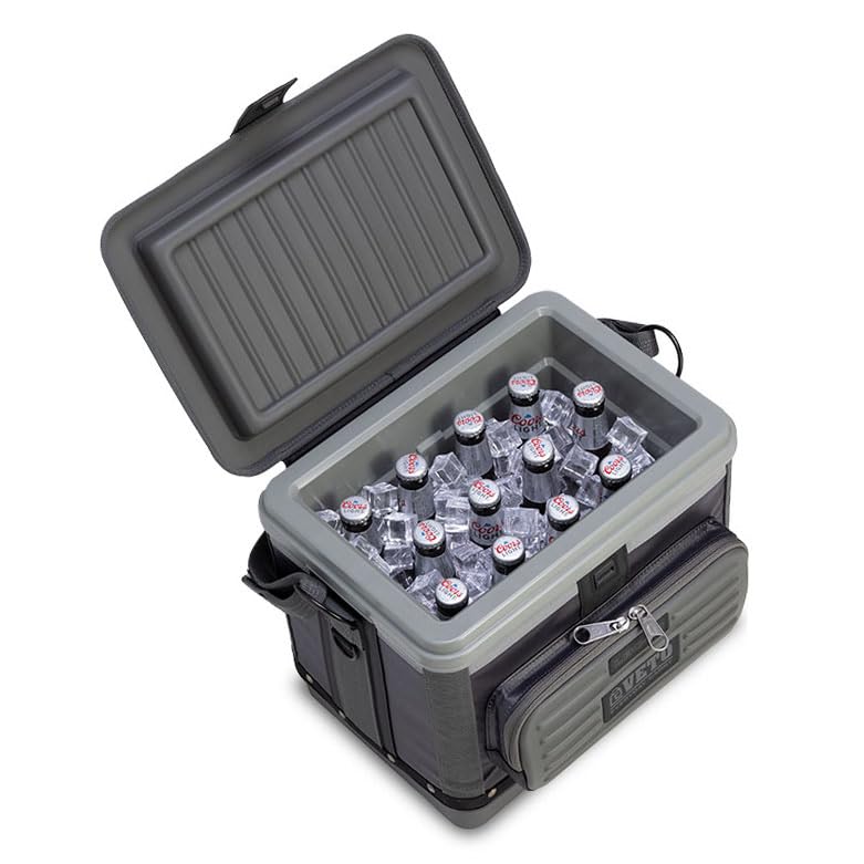 Veto LBC-10 Carbon interior tray keeps utensils organized for travel meals.