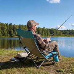 VEVOR 330 lb capacity chair ensures stable seating on sand or trails.