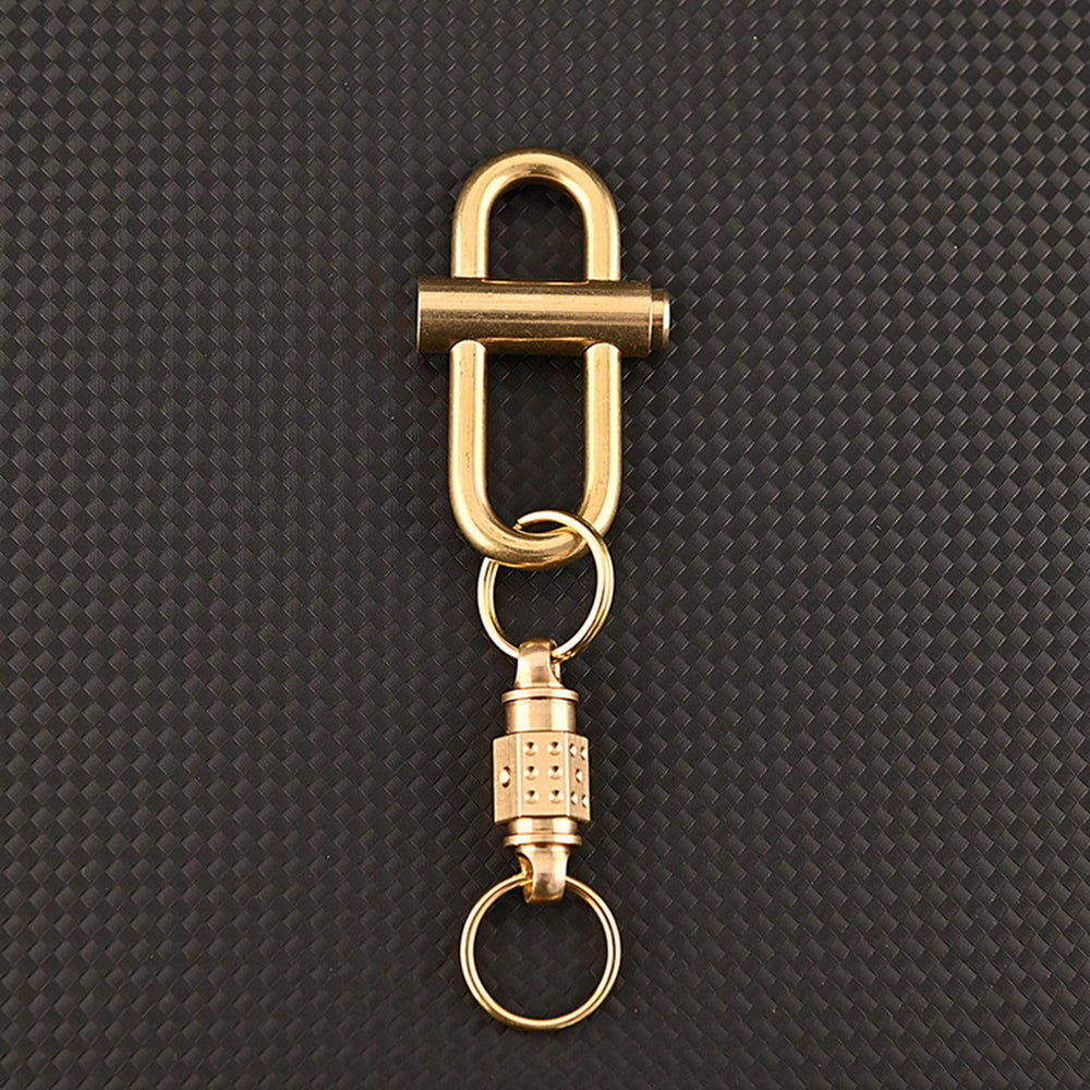 VGEBY keeps car and house keys neatly separated during travel.