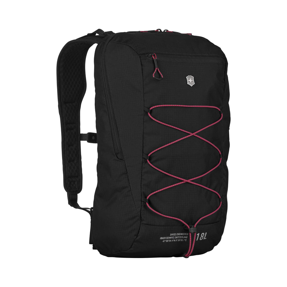 Victorinox Altmont Active backpack sternum strap with magnetic clasp
