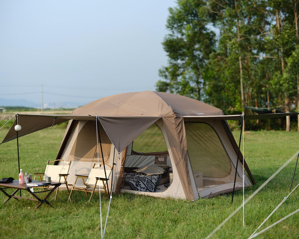 Vidalido tent set up for outdoor cinema under the stars.
