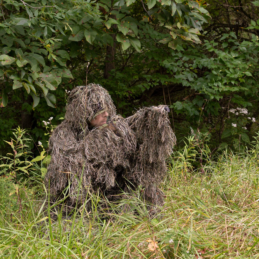 VIVO Ghillie Suit close-up of 3D camouflage strings
