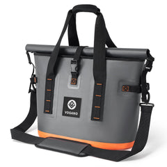 Vogano waterproof roll-top seal demonstrates 100% leak protection during rainy hikes.