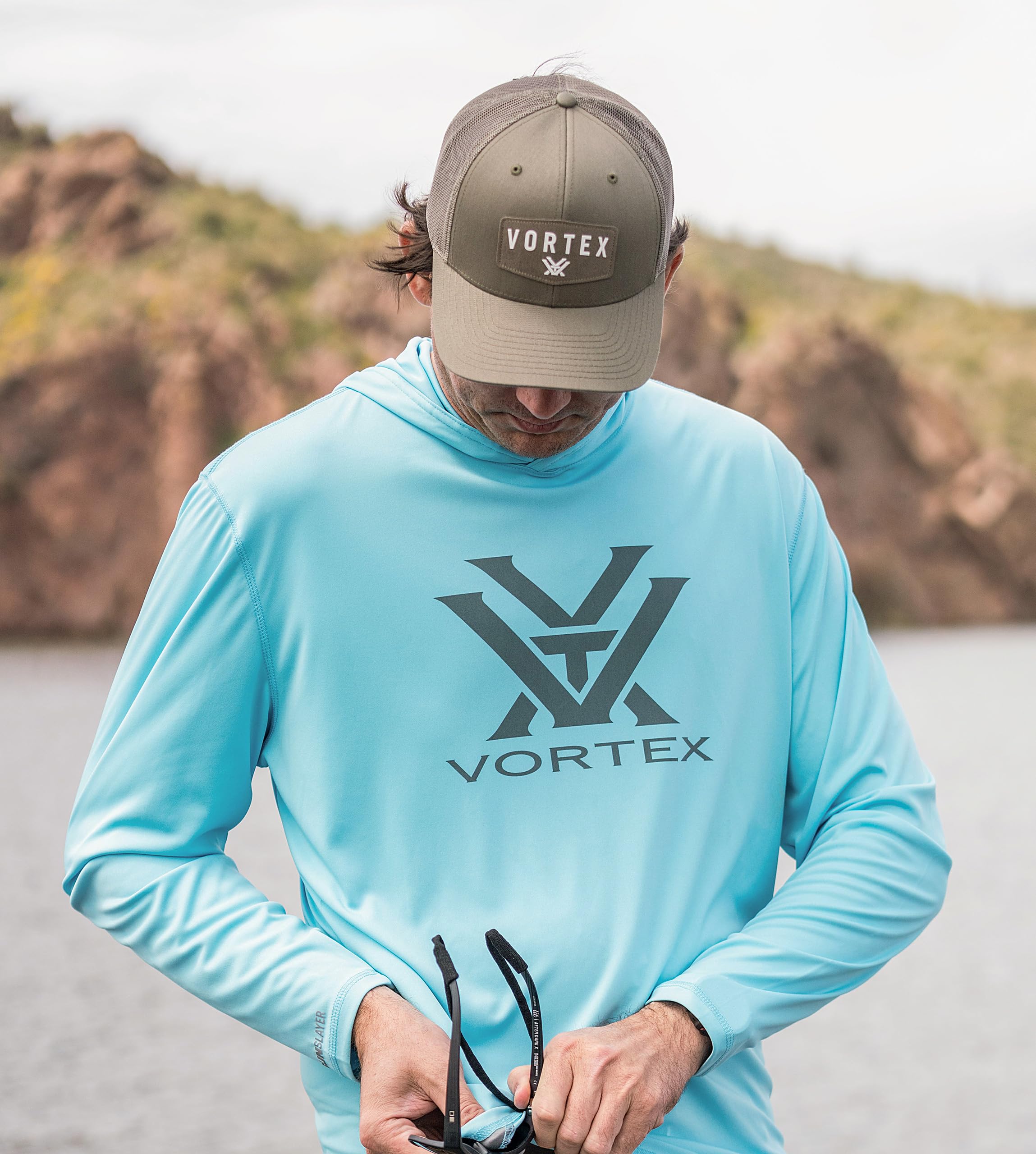 Adjustable snapback closure on Vortex cap