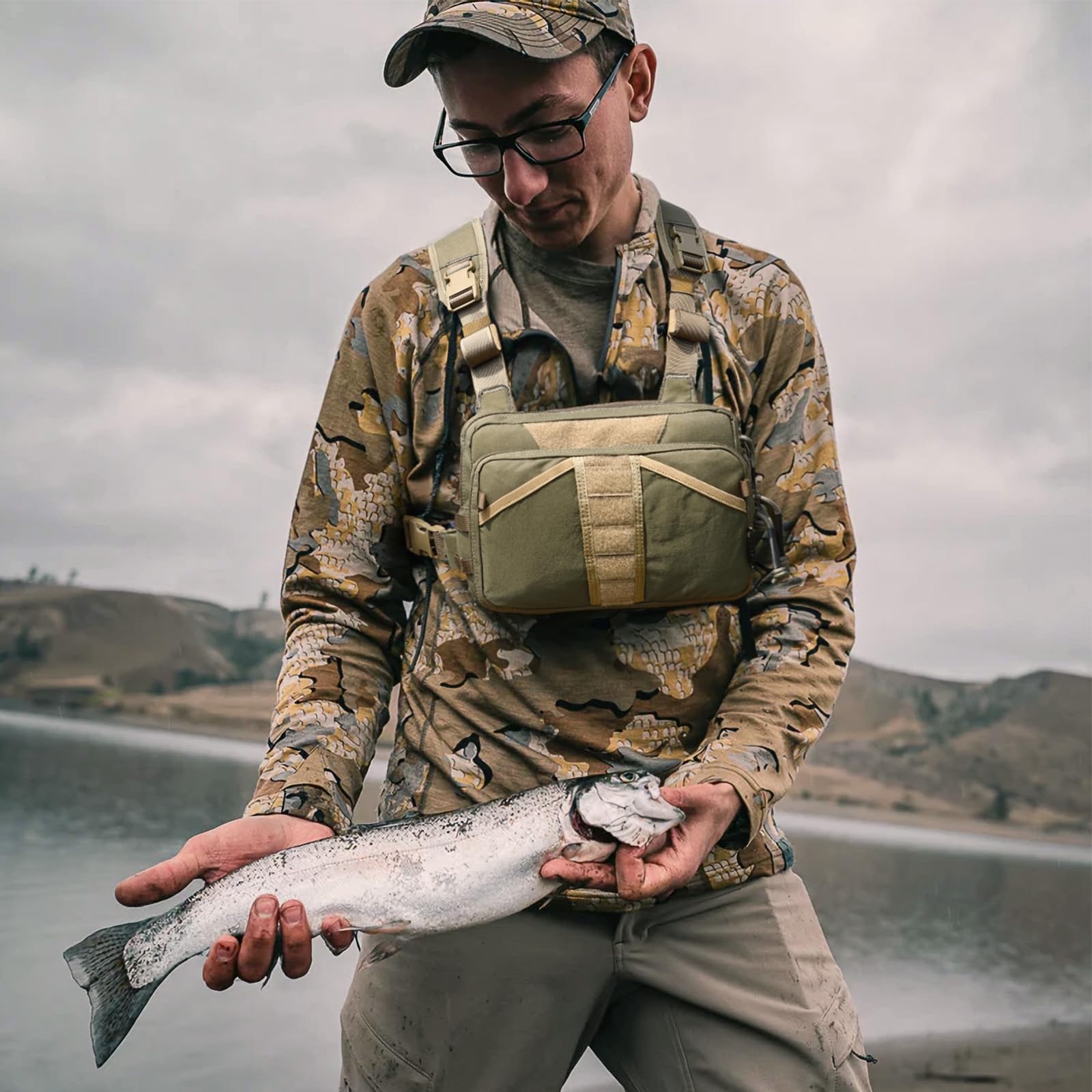 VOTAGOO GEAR durable water-resistant materials protect gear in wet environments