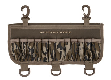 Interior view showing stable storage pocket and D-rings