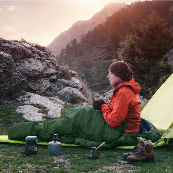 Wakeman Outdoors carrying case makes transport easy.
